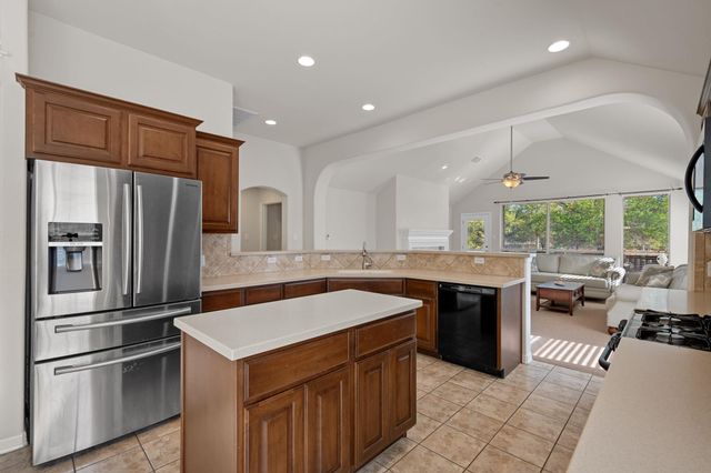 2221 Village View LOOP, Pflugerville, TX 78660