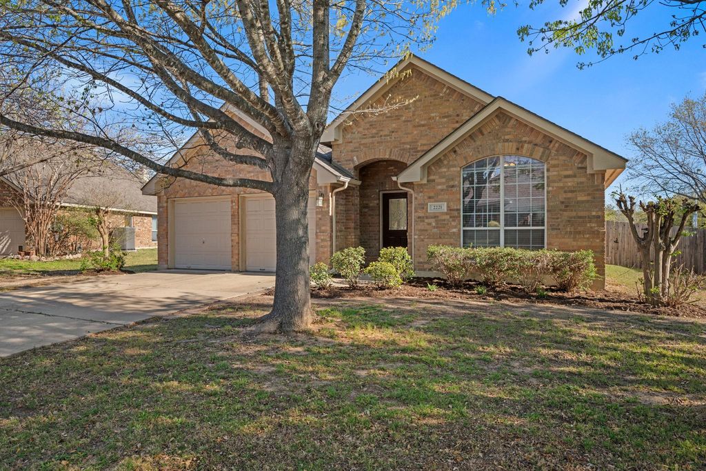 2221 Village View LOOP, Pflugerville, TX 78660