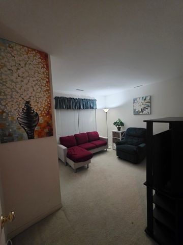 37 Arboretum Drive 1, Lombard, IL 60148