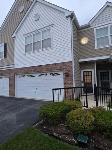 37 Arboretum Drive 1, Lombard, IL 60148