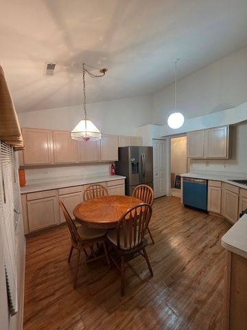 37 Arboretum Drive 1, Lombard, IL 60148
