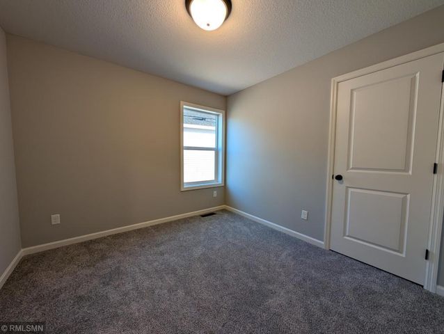 10563 Goodview Avenue S, Cottage Grove, MN 55016