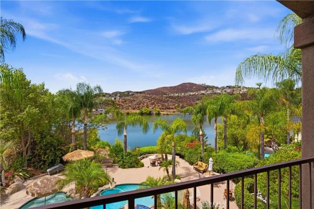 22049 Loch Lomond, Canyon Lake, CA 92587