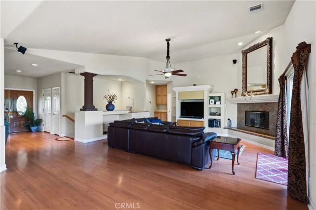 22049 Loch Lomond, Canyon Lake, CA 92587