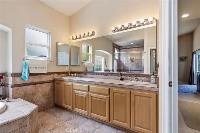 22049 Loch Lomond, Canyon Lake, CA 92587