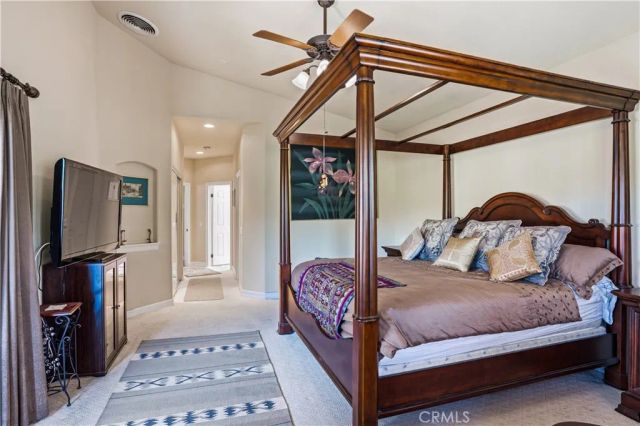 22049 Loch Lomond, Canyon Lake, CA 92587