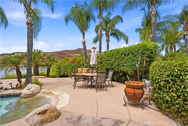 22049 Loch Lomond, Canyon Lake, CA 92587