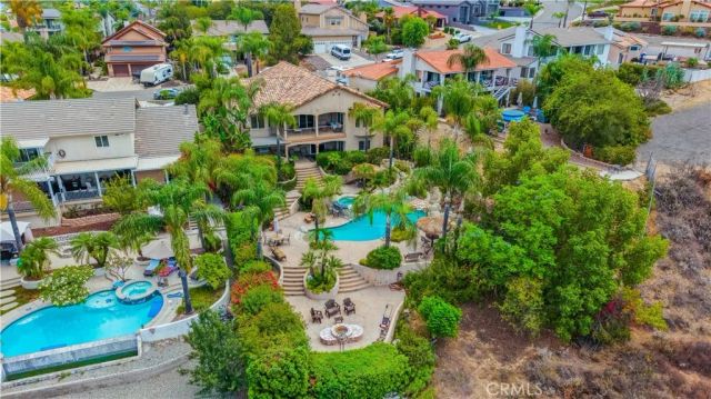 22049 Loch Lomond, Canyon Lake, CA 92587
