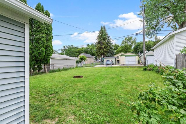 240 Sidney Street E, Saint Paul, MN 55107