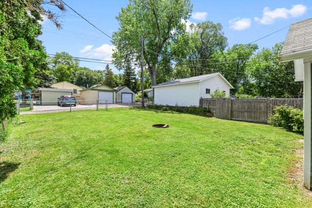 240 Sidney Street E, Saint Paul, MN 55107