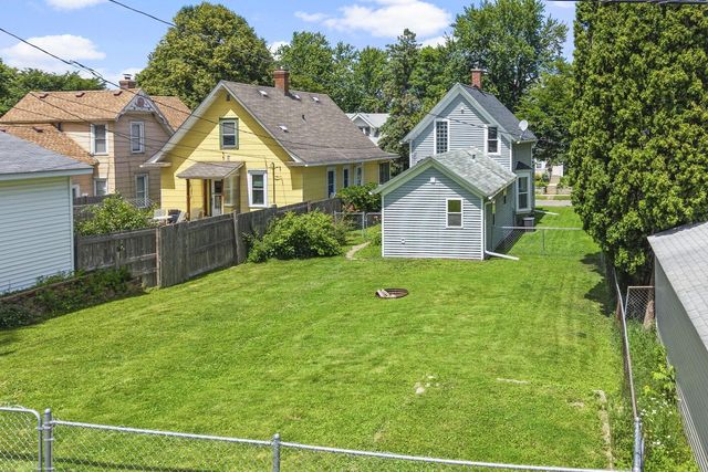 240 Sidney Street E, Saint Paul, MN 55107