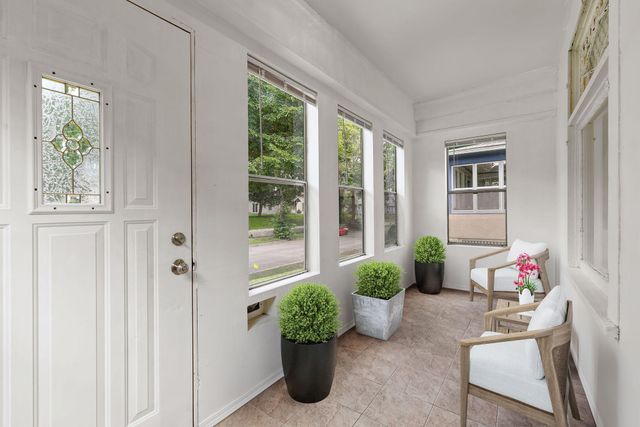 240 Sidney Street E, Saint Paul, MN 55107