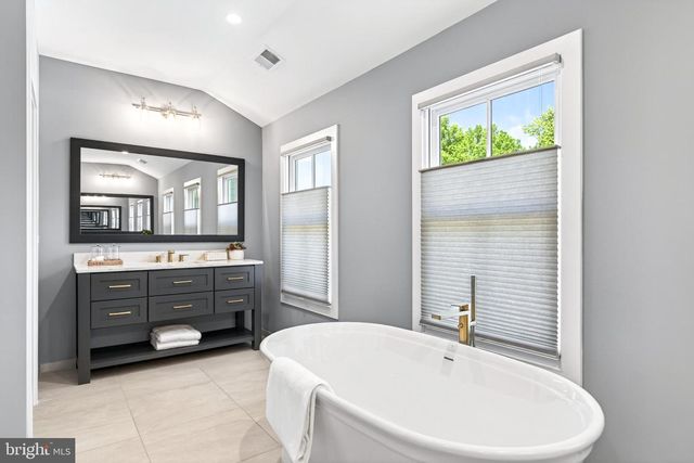 334 RUNNER STONE CT NW, Leesburg, VA 20176