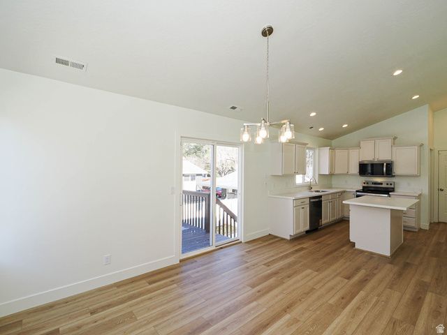 2256 W 8490 S, West Jordan, UT 84088