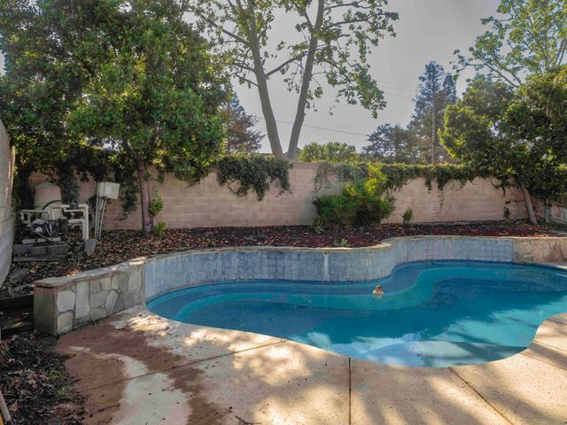 697 Leta Mae Court, Exeter, CA 93221