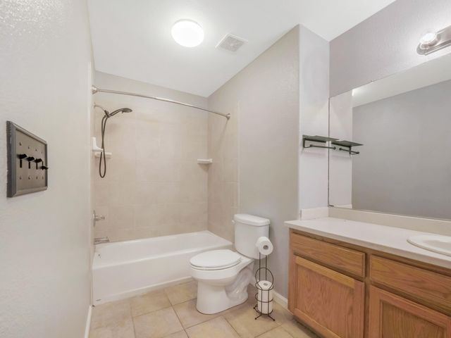 697 Leta Mae Court, Exeter, CA 93221