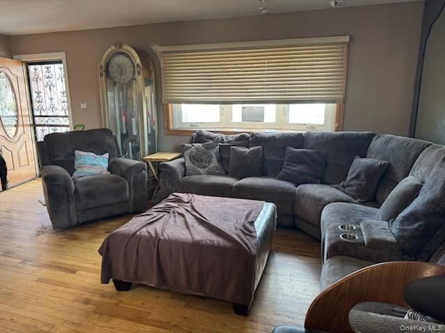 320 40th Street, Copiague, NY 11726