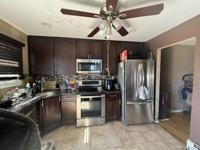 320 40th Street, Copiague, NY 11726