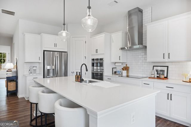 416 Madison Lakeview Drive, Acworth, GA 30102