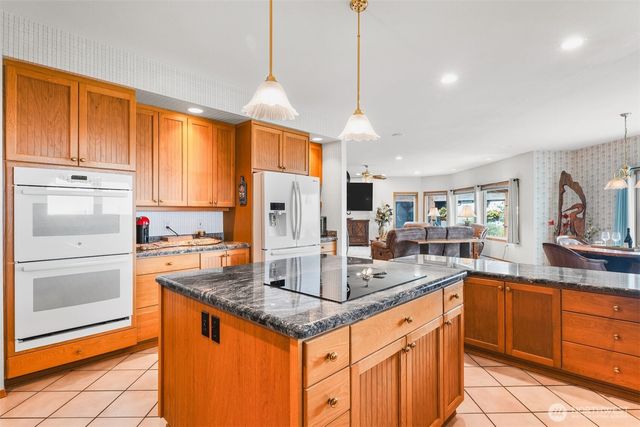 184 Dow Ridge Drive N, Eatonville, WA 98328
