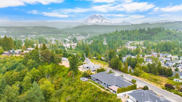 184 Dow Ridge Drive N, Eatonville, WA 98328