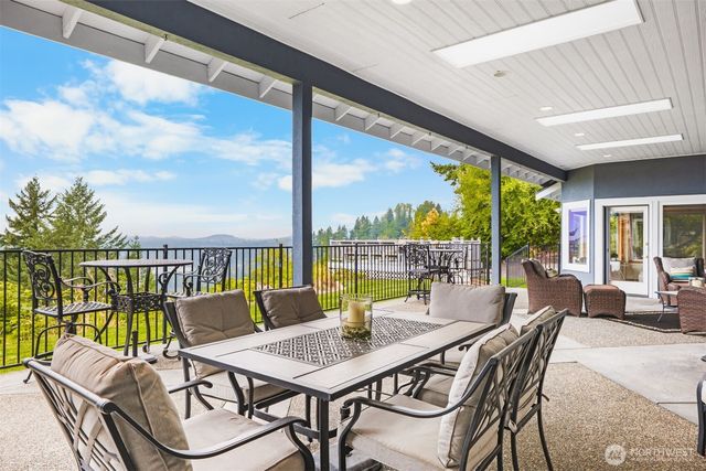 184 Dow Ridge Drive N, Eatonville, WA 98328