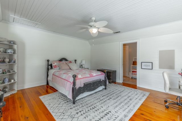 680 Glass Mill Rd, Chickamauga, GA 30707