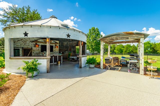 680 Glass Mill Rd, Chickamauga, GA 30707
