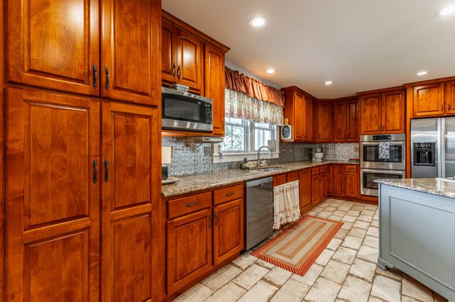 680 Glass Mill Rd, Chickamauga, GA 30707