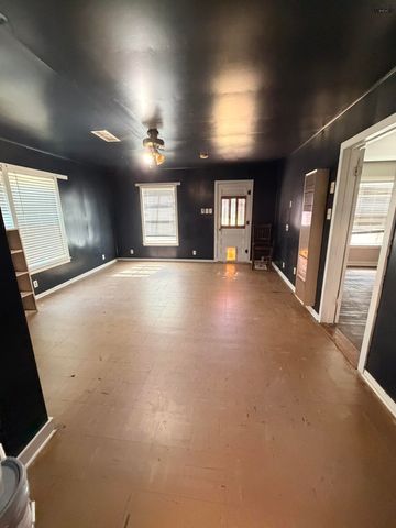 3003 LAWRENCE ROAD, Wichita Falls, TX 76309