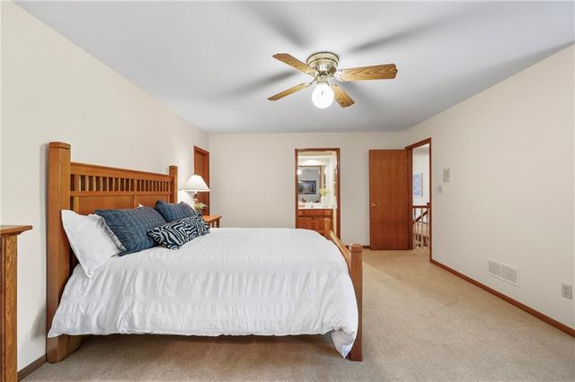 2436 NW Valley View Drive, Lee's Summit, MO 64081