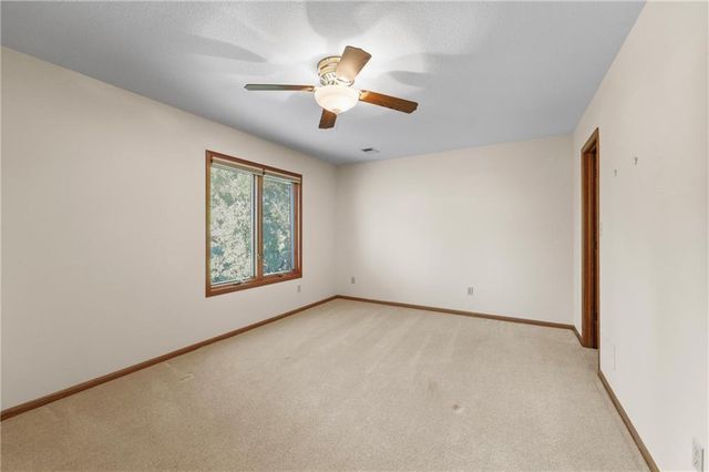 2436 NW Valley View Drive, Lee's Summit, MO 64081