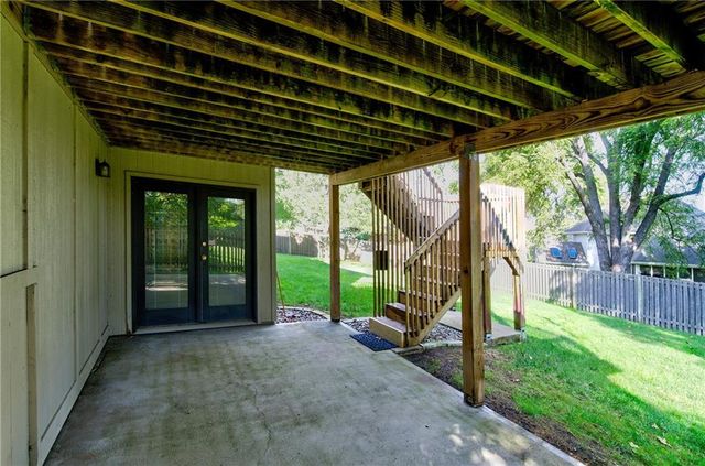 2436 NW Valley View Drive, Lee's Summit, MO 64081