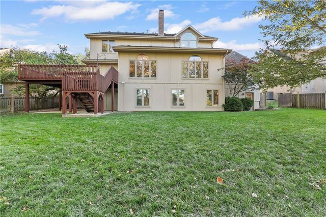 2436 NW Valley View Drive, Lee's Summit, MO 64081