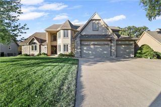 2436 NW Valley View Drive, Lee's Summit, MO 64081