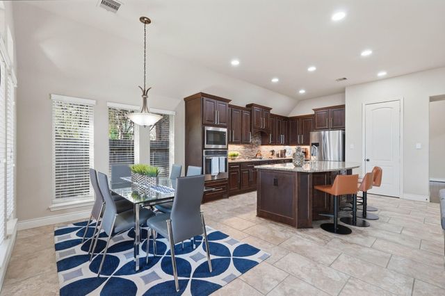 127 Deerchase Drive, Conroe, TX 77384