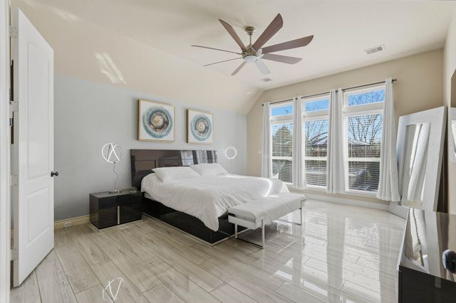 127 Deerchase Drive, Conroe, TX 77384