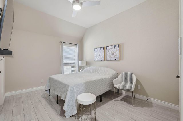 127 Deerchase Drive, Conroe, TX 77384