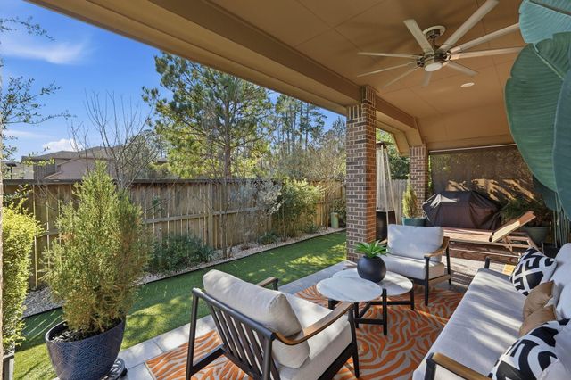 127 Deerchase Drive, Conroe, TX 77384