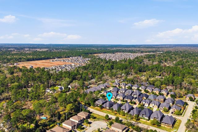 127 Deerchase Drive, Conroe, TX 77384