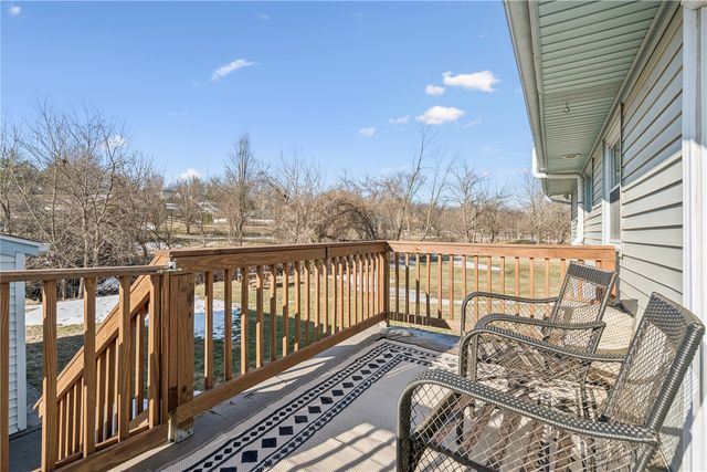 1525 N Ave NW, Cedar Rapids, IA 52405