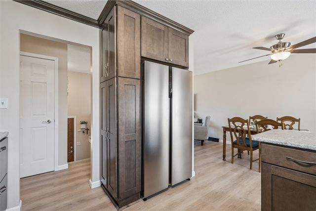 1525 N Ave NW, Cedar Rapids, IA 52405