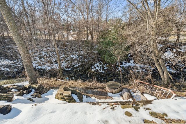 1525 N Ave NW, Cedar Rapids, IA 52405