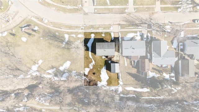 1525 N Ave NW, Cedar Rapids, IA 52405