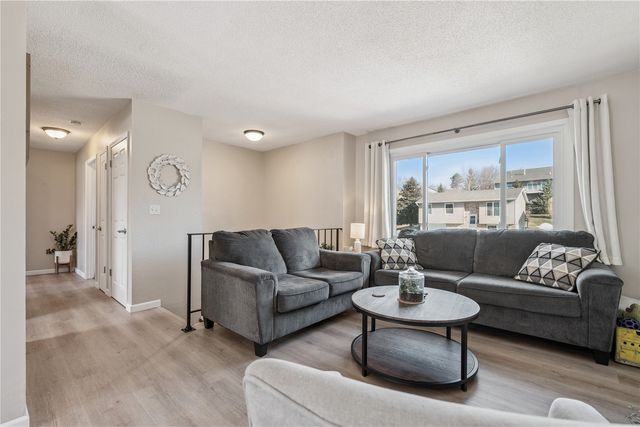 1525 N Ave NW, Cedar Rapids, IA 52405