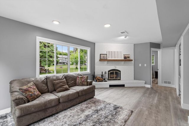 7941 Girard Court N, Brooklyn Park, MN 55444