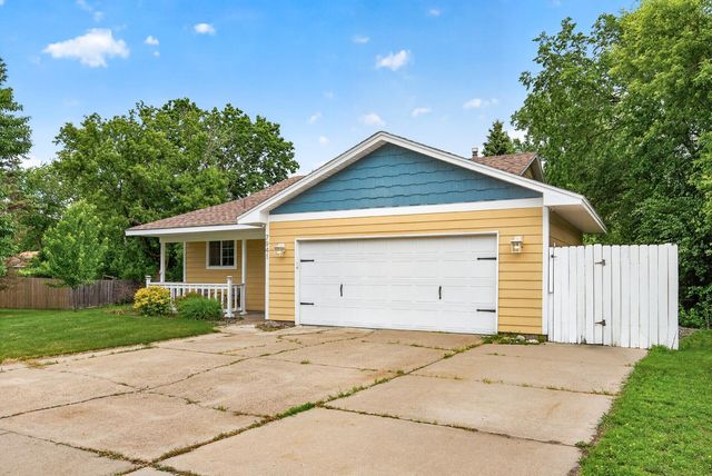 7941 Girard Court N, Brooklyn Park, MN 55444