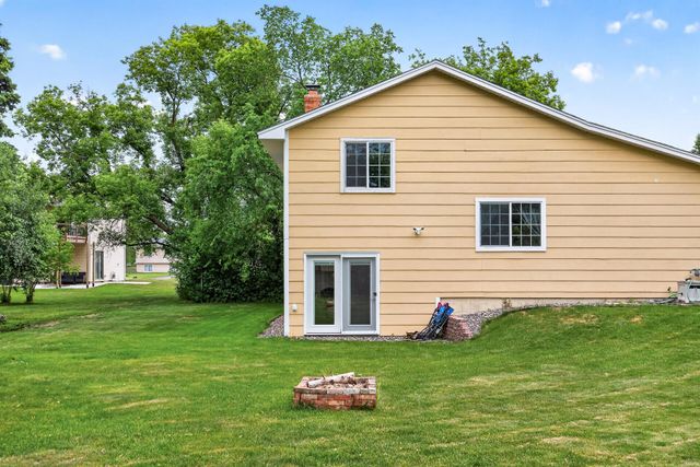 7941 Girard Court N, Brooklyn Park, MN 55444