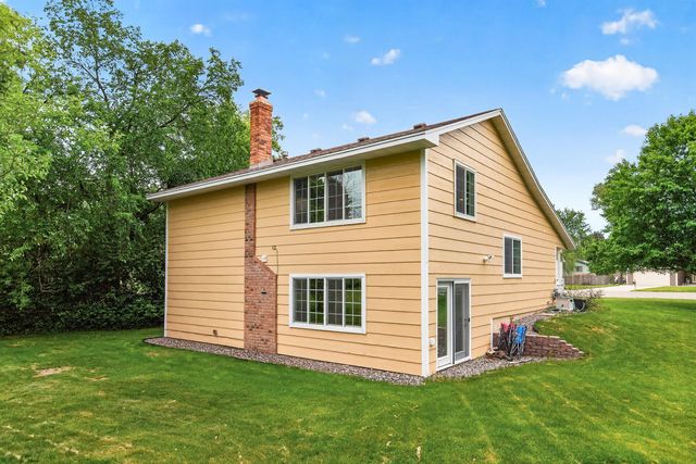 7941 Girard Court N, Brooklyn Park, MN 55444