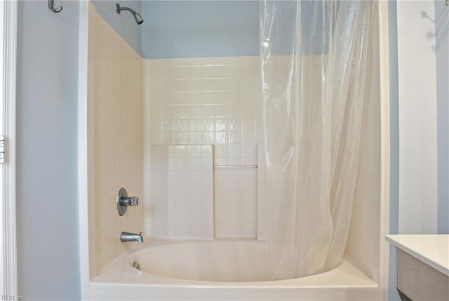 1645 Cottenham LN, Virginia Beach, VA 23454